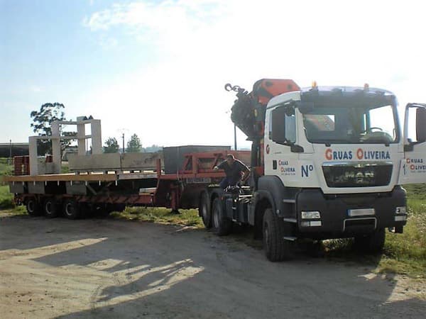 Transporte carga pesada en Vilanova de Arousa